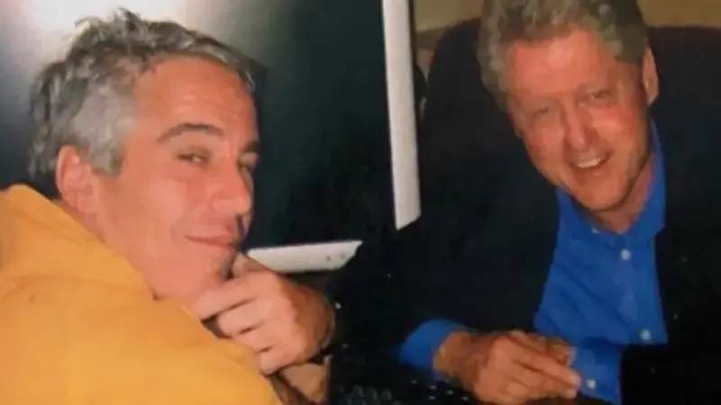 لعنة جيفري ابستين تطال بيل كلينتون.. هل يسعى ترامب لتوريطه؟