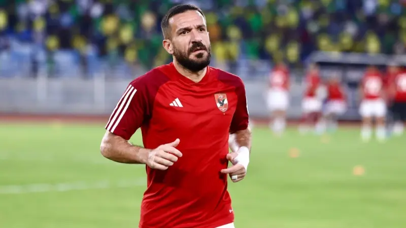 بعد تجربة الأهلي.. علي معلول يضحي بعروض مالية ويعود لبيته الصفاقسي