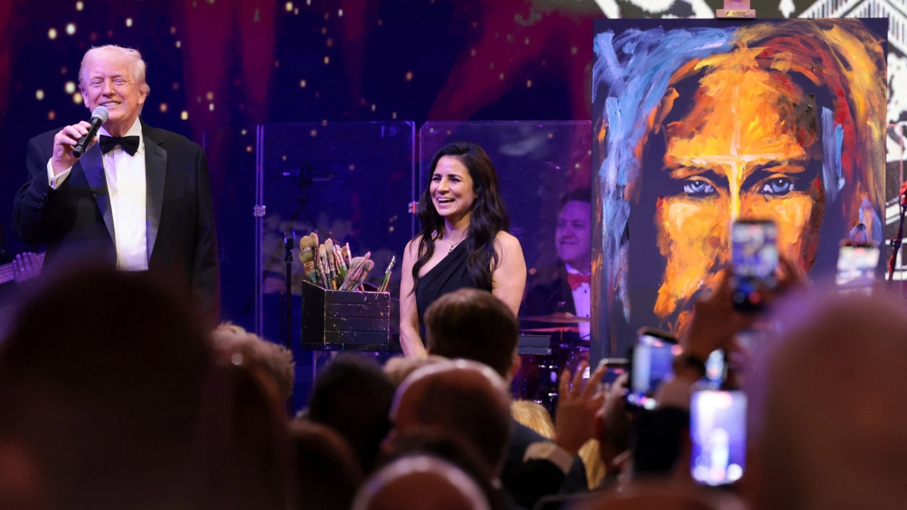 بحفل 2026.. ترامب يعرض "لوحة المسيح" ويجمع الملايين للأعمال الخيرية 