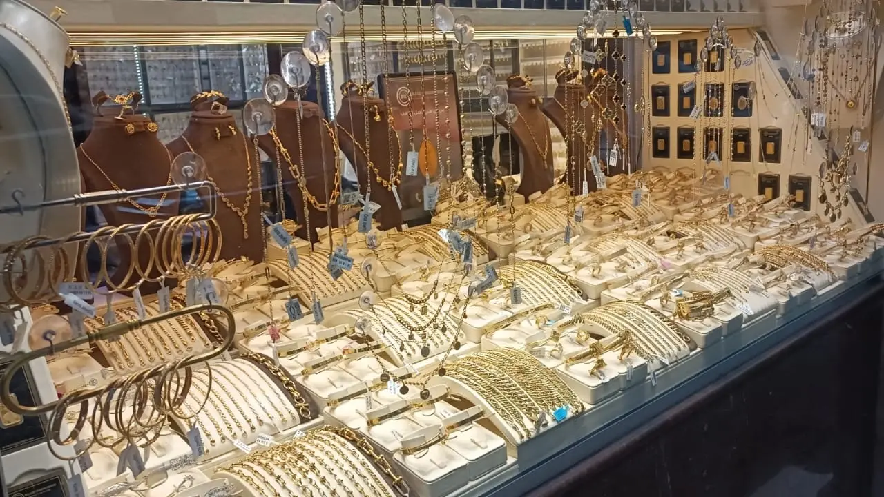 استقرار الذهب المحلي في الأردن بفعل ثبات الأونصة العالمية استقرار الذهب المحلي في الأردن بفعل ثبات الأونصة العالمية