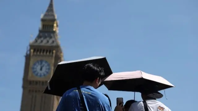 80 % من قارة أوروبا شهدت إجهادًا حراريًا قويًا (رويترز) 80 % من قارة أوروبا شهدت إجهادًا حراريًا قويًا (رويترز)