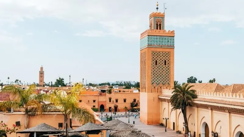 فيديو - مقتل شاب بعد إخراجه من مسجد بالمغرب.. إليكم الحقيقة