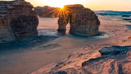 الُعلا تجمع محمد بن سلمان بولي عهد الأردن ونجل سلطان عُمان