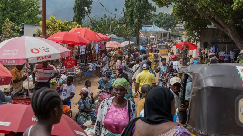 "أكسيوس": هذه الدولة الإفريقية ستصبح عملاقا سكانيا