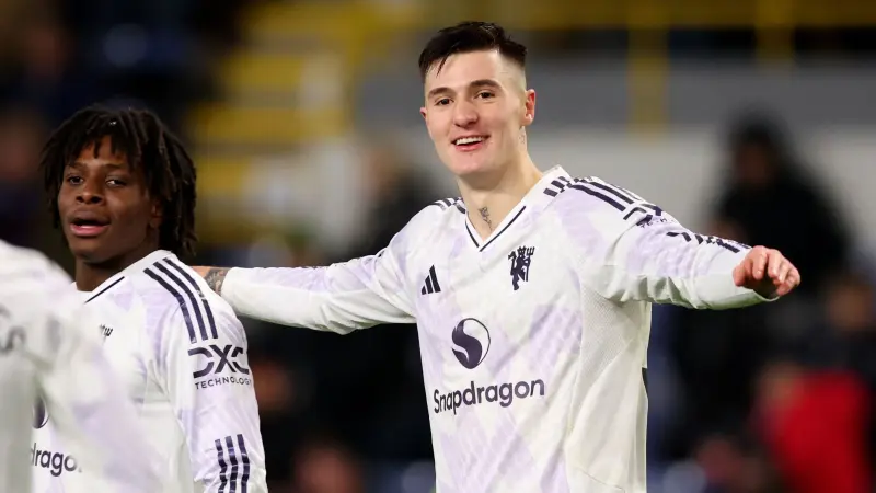 القنوات الناقلة لمباراة مانشستر يونايتد ضد برايتون اليوم في كأس الاتحاد الإنجليزي مع الموعد والتشكيلة