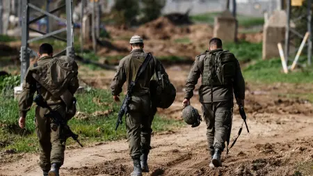 related_news_inside_blogsالجيش الإسرائيلي: قتلنا وأسرنا عناصر من "حماس" بغارات على غزة