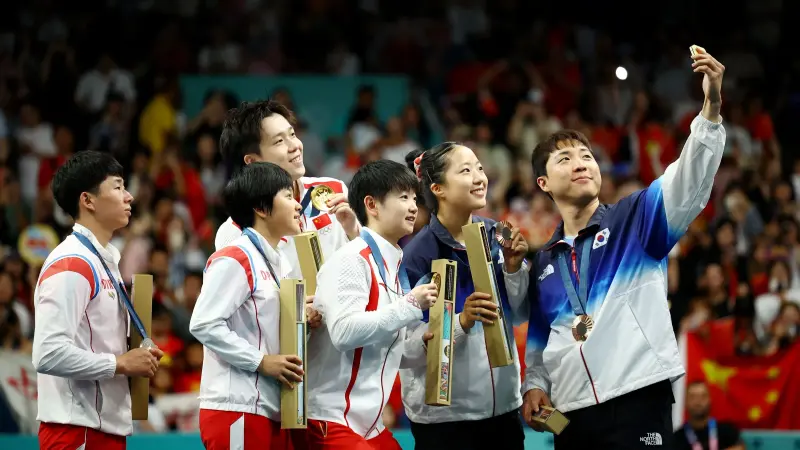 أولمبياد باريس 2024 - صورة "سيلفي" تصنع التاريخ بين الكوريتين