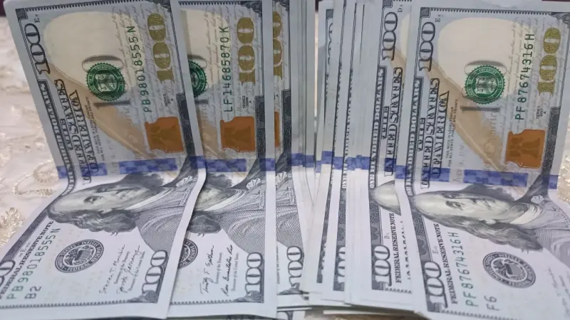 سعر الدولار الأميركي مقابل الليرة السورية اليوم الأحد 9/8/2026.. ارتفاع العملة المحلية