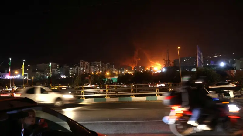 إيران: لا مفاوضات تحت القصف.. وإسرائيل تتوعد بمواصلة الهجمات