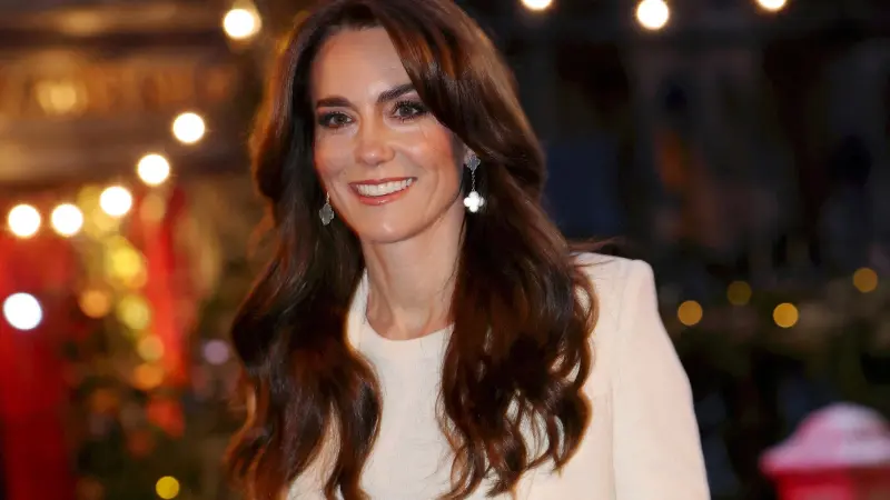 صورة - هذه هدية كيت ميدلتون لمركز علاج السرطان