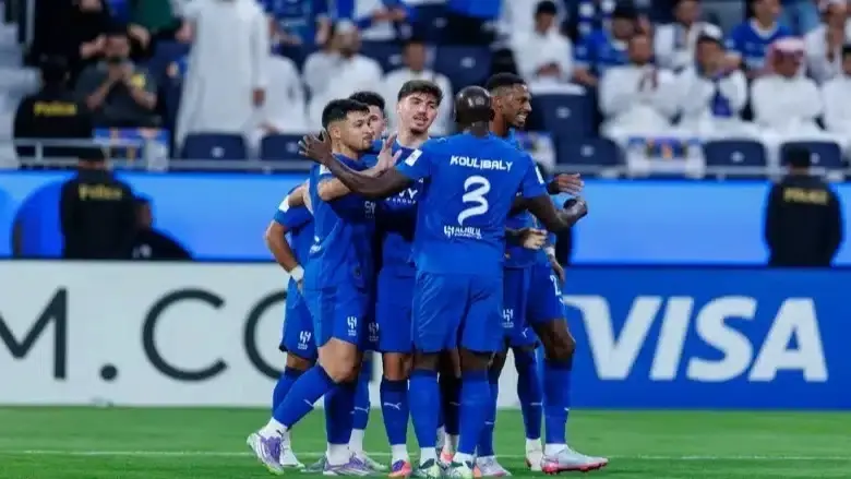 القنوات الناقلة لمباراة الهلال ضد الحزم اليوم في الدوري السعودي مع الموعد