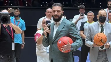 related_news_inside_blogsفيديو - أحمد الشرع يفتتح صالة الفيحاء بمواجهة ودية بين سوريا ولبنان