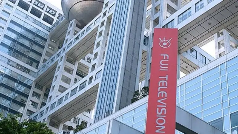 فضيحة جنسية تهز قناة تلفزيونية.. لماذا استقال المسؤولون؟