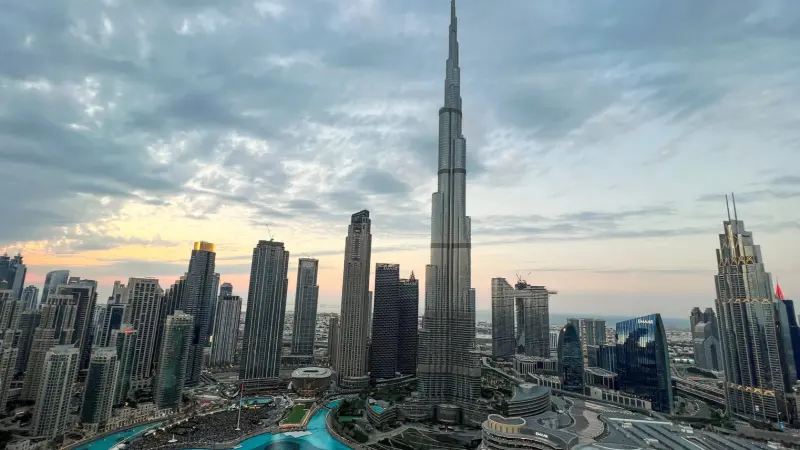 الإمارات في صدارة مؤشر السعادة عربيًا وتتجاوز هذه الدول عالميًا