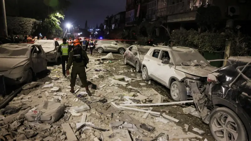 بعد قصف صاروخي إيراني.. 35 إسرائيليا مفقودا تحت الأنقاض في بات يام