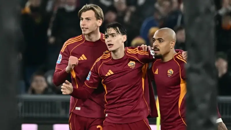 الدوري الإيطالي - روما ينفرد بالمركز الـ3 بعد دكّ شباك كريمونيزي بثلاثية