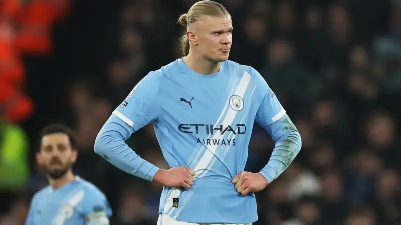 هالاند يهدي مكتبة مسقط رأسه مخطوطة نادرة من القرن الـ16