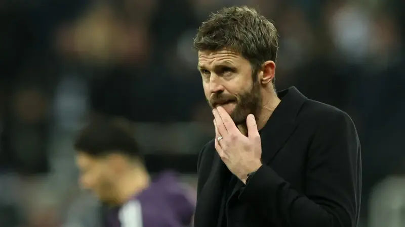 أسطورة مانشستر يونايتد يؤكد عدم نيته الإساءة لمايكل كاريك