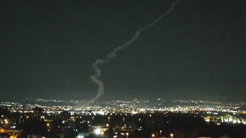 تفعيل صافرات الإنذار في إسرائيل بعد رصد صاروخ