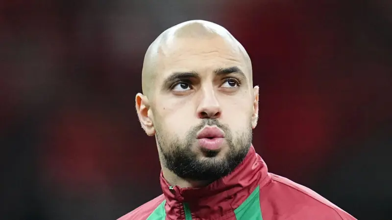 طبيعة إصابة سفيان أمرابط ومدة غيابه.. هل انتهى مشوار الأسد المغربي؟