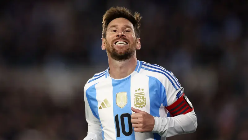 استعدادات كأس العالم - ميسي يقود تشكيلة مباراة الأرجنتين وزامبيا