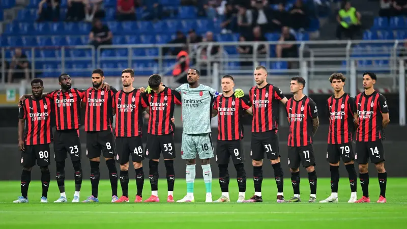 الدوري الإيطالي - ميلان يُنهي الموسم بفوز باهت على مونزا وسط احتجاجات جماهيره