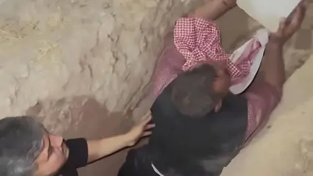 related_news_inside_blogsفيديو تقشعر له الأبدان.. نبش قبور في ريف دمشق يُثير الجدل