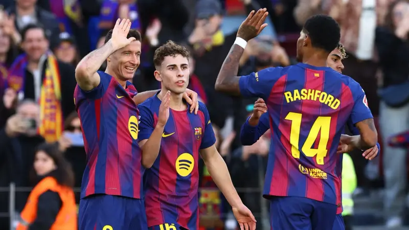 ترتيب هدافي الدوري الإسباني.. يامال وليفاندوفسكي يشعلان السباق