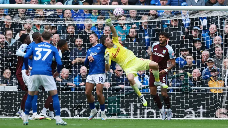 إيمري يفتح صفحة جديدة مع مارتينيز بعد فشل انتقاله لمانشستر يونايتد