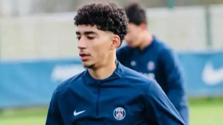 related_news_inside_blogsفيديو - هدف خليل العياري مع باريس سان جيرمان للشباب يشعل الجماهير التونسية