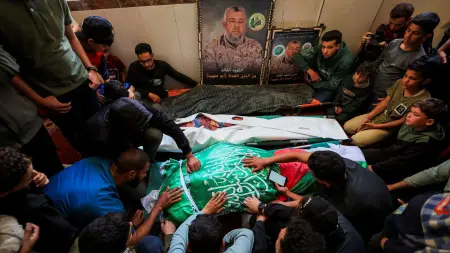 related_news_inside_blogsفيديو - تشييع قائد "كتائب القسام" عز الدين الحداد في غزة