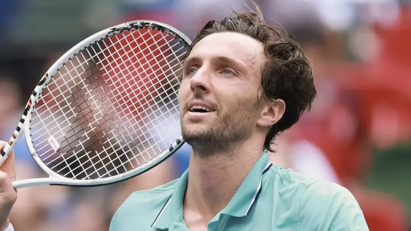 المفاجآت تستمر في شنغهاي للماسترز.. الفرنسي ريندركنيش يتجاوز ألياسيم ويصل المربع الأخير