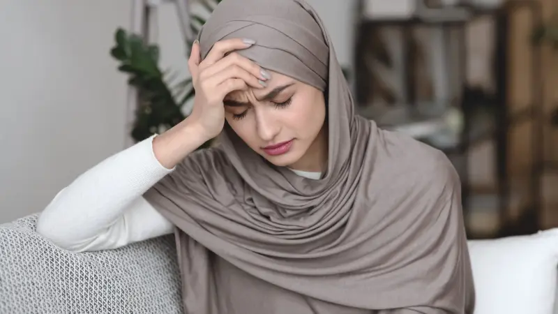 الصداع خلال صيام رمضان.. هذه أسبابه وطرق الوقاية منه