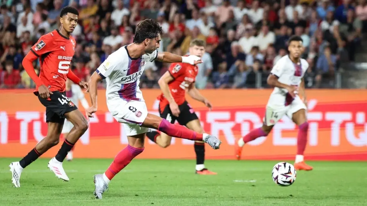 الدوري الفرنسي - فيران توريس ينقذ باريس سان جيرمان من الخسارة أمام رين