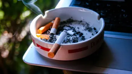 دراسة حديثة: التدخين يزيد الوزن
