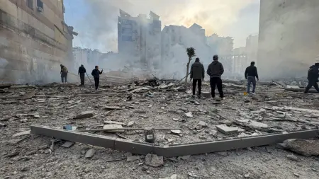 related_news_inside_blogsهل يفتح "حزب الله" جبهة ضد إسرائيل من سوريا؟ تقرير يكشف