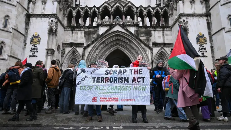 القضاء البريطاني يلغي حظر منظمة فلسطينية.. والحكومة تردّ