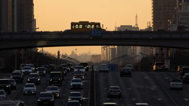 الاقتصاد الصيني ينمو 5% خلال 2025