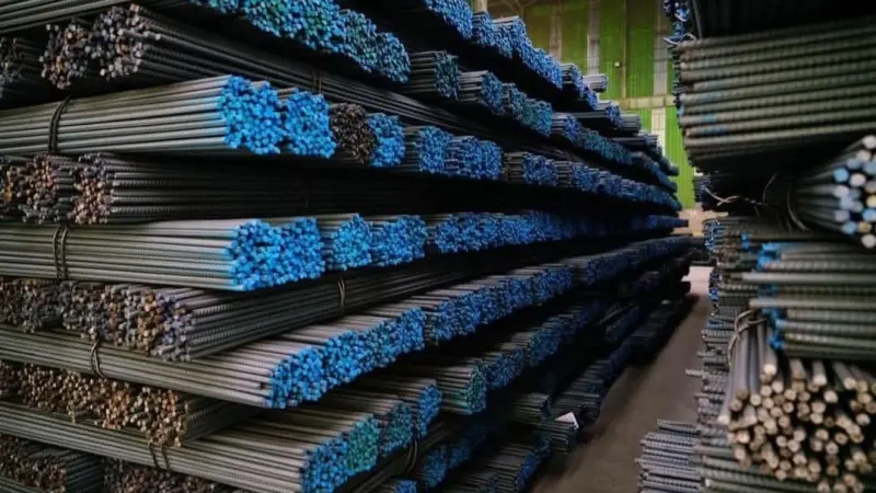 الحديد يقفز لأعلى مستوى منذ مايو.. والصين السبب