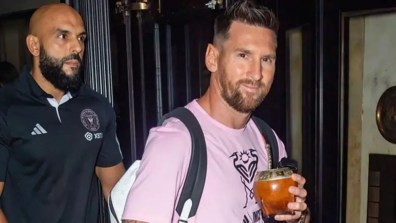 من أصول عربية.. من يكون حارس ميسي الشخصي ياسين شويكي الذي يرافقه كالظل؟