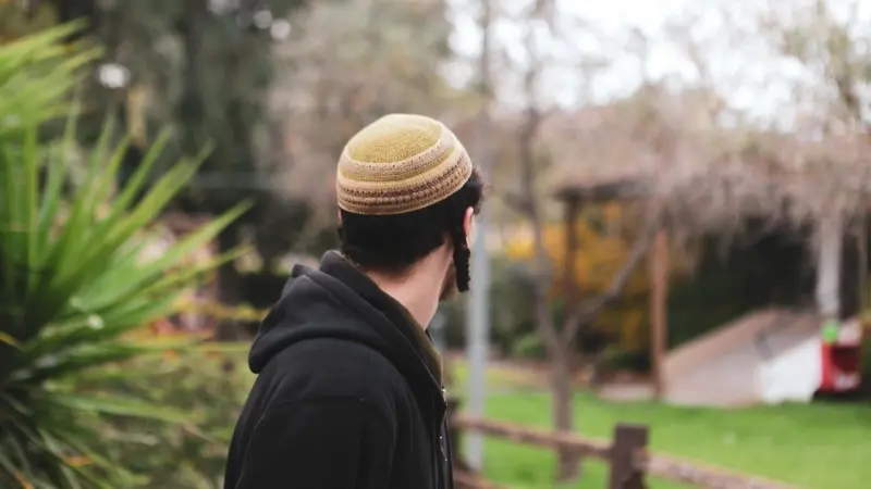 اعتداء شنيع على يهودي في أميركا من طرف "نازي"