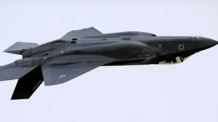 related_news_inside_blogsفيديو يحبس الأنفاس.. إقلاع وهبوط عمودي مثير للمقاتلة الشبحية F-35B