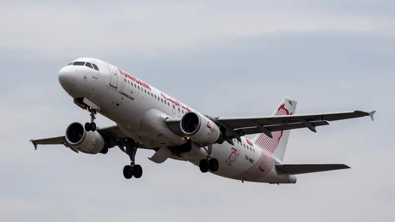 هبوط اضطراري لطائرة في الجزائر بسبب حالة صحية طارئة لمغربية