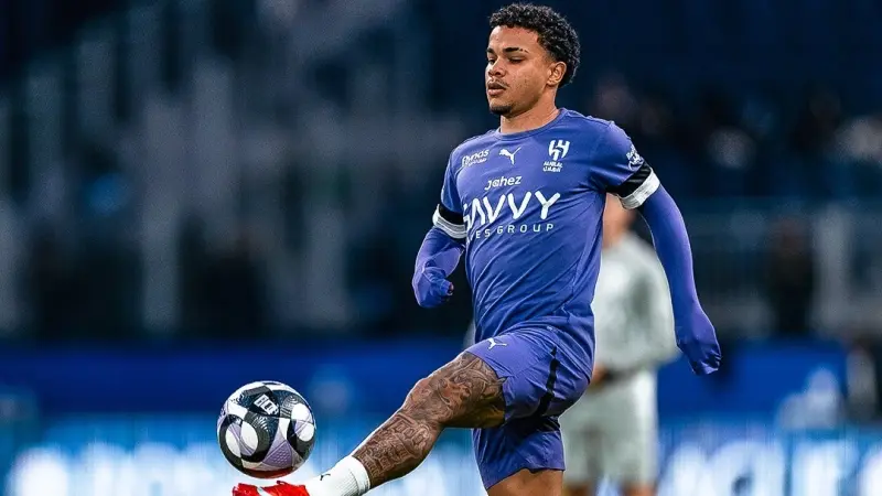 كايو سيزار والرحيل عن الهلال.. عملاق برازيلي يقترب من ضمه