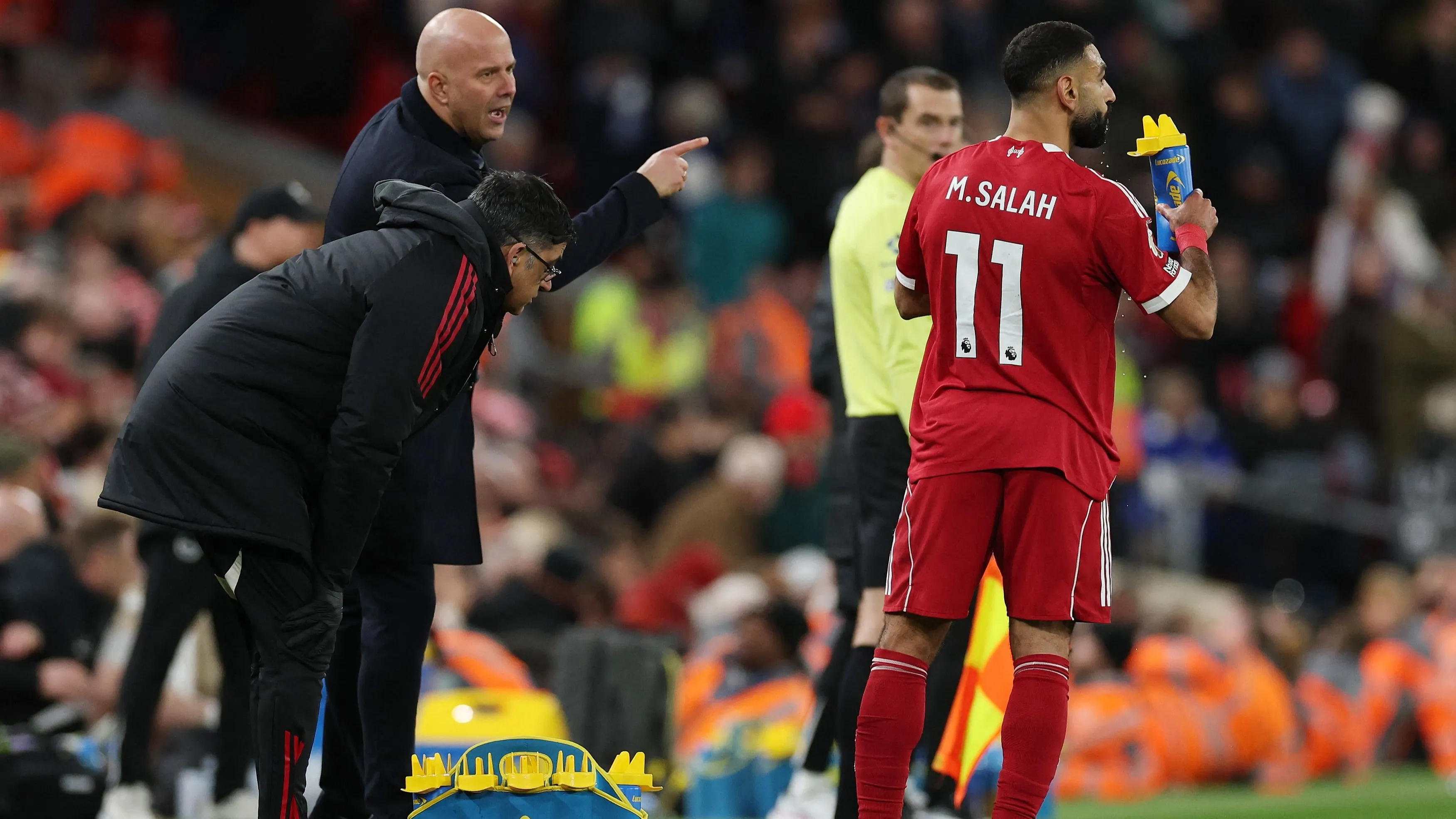 سلوت: لا توجد مشكلة تستدعي للحل مع محمد صلاح 