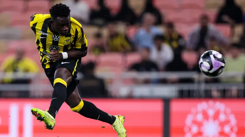 دوري روشن السعودي - الاتحاد يستعيد مسار الانتصارات أمام النجمة في غياب بنزيما