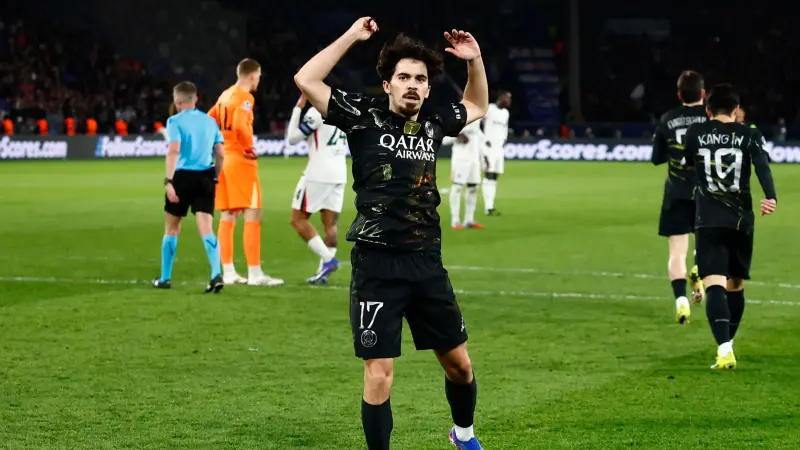 دوري أبطال أوروبا - باريس سان جيرمان يكتسح تشيلسي ويضع قدما في ربع النهائي