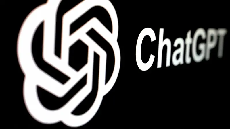 رجل يقتل والدته وينتحر.. وأصابع الاتهام تطال "تشات جي بي تي"