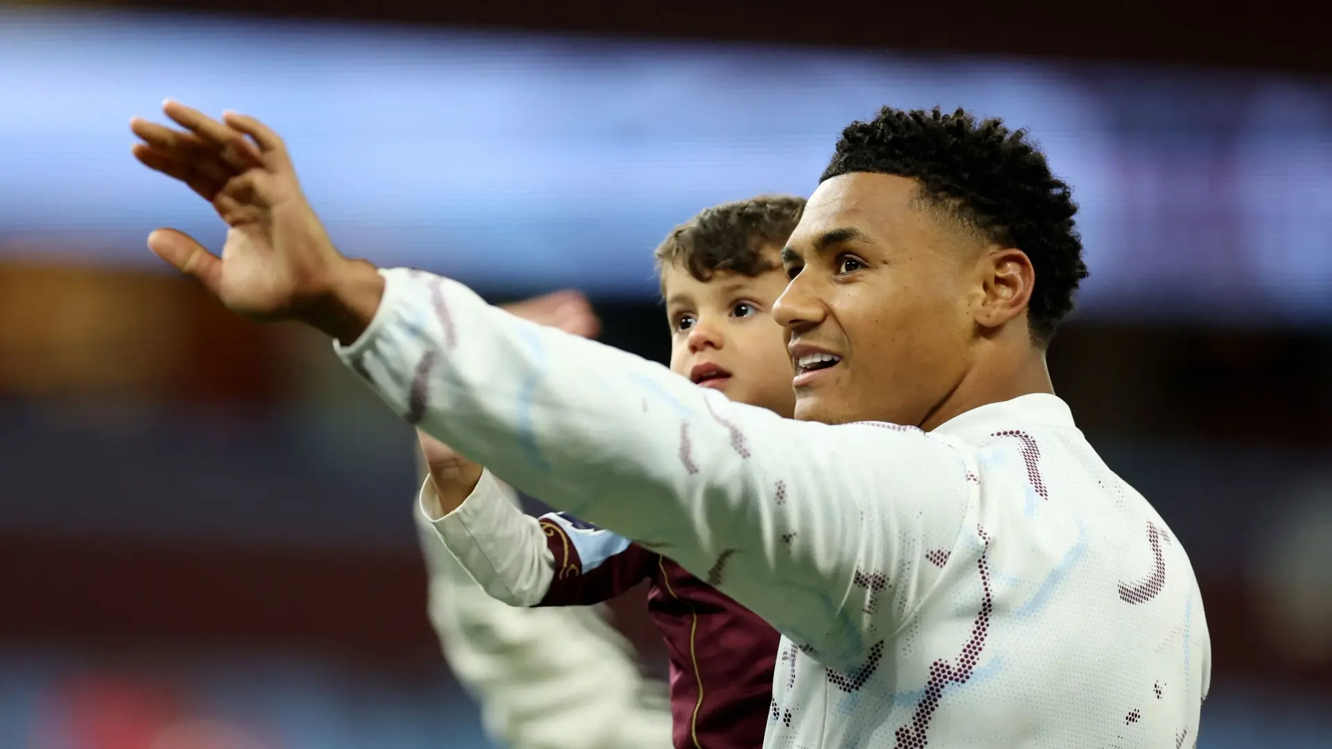 أولي واتكينز يقترب من الهلال بعد مفاوضات شاقة (رويترز) أولي واتكينز يقترب من الهلال بعد مفاوضات شاقة (رويترز)