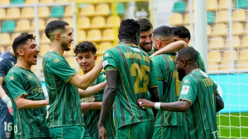 القنوات الناقلة لمباراة شبيبة القبائل ضد مولودية البيض اليوم في الدوري الجزائري مع الموعد والتشكيلة